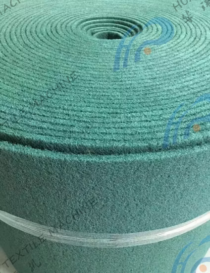 Tissu abrasif de roue à lamelles/disque abrasif faisant la machine non tissée/machine non tissée de ligne entière d'équipement de traitement de brosse à lamelles de finition de roue d'ouatine